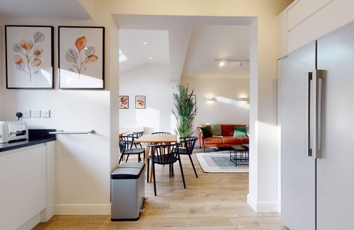 Oxford Apartment | The Oxford Lodge Merton Room | Oxford Holiday Let | 1 Bed & Sleeps 2
