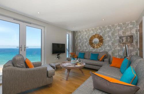 St Ives House | The Oyster