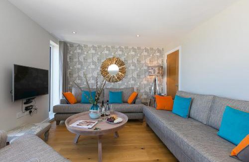 St Ives House | The Oyster