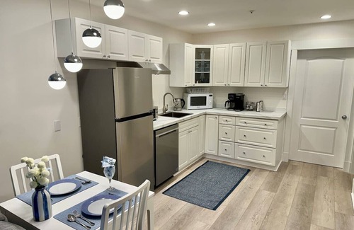 Dunbar Condo | The Pacific Spirit Executive Class Studio