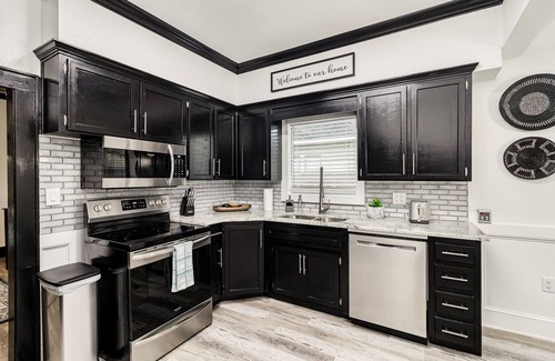 Lakeland House | The Palm Luxury Craftsman House 3BR Free WiFi & Cable Lakw Hollingsworth