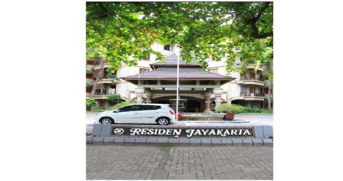 Binong Apartment | The Palmana Tropical Roofline Jayakarta Residence 50