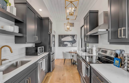 Cannonborough Elliotborough Apartment | The Palmetto House