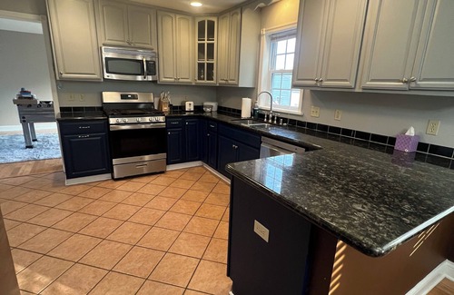 Jim Thorpe House | The Peak Escape - Jim Thorpe, 3 Bed, 3 bath home with private hot tub