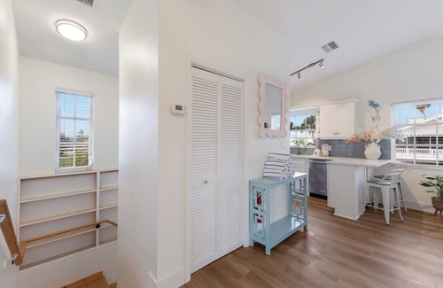 Bradenton Beach Cottage | The Pelican’s Nest – Cozy Stay Near the Beach