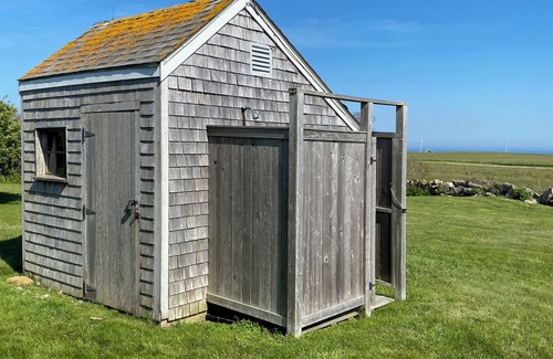 Block Island House | 'THE PERCH' A classic Block Island home with 360 degree birds' eye views.