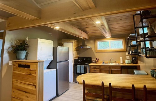 Weaverville Apartment | The Perch Guesthouse - close to Asheville