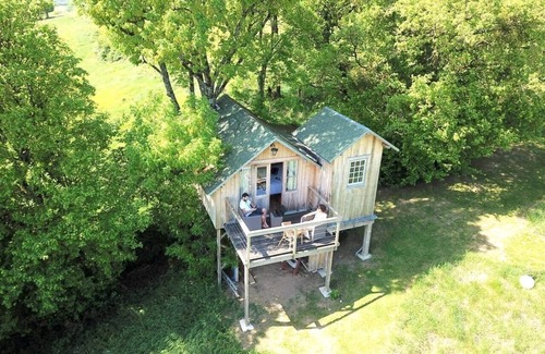 Montoillot House | The perched hut