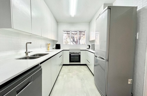 Pretoria House | The perfect home away from home! nThree bedroom townhouse with dedicated office.