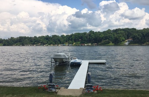 Monticello House | The Perfect Lake-front Get-Away