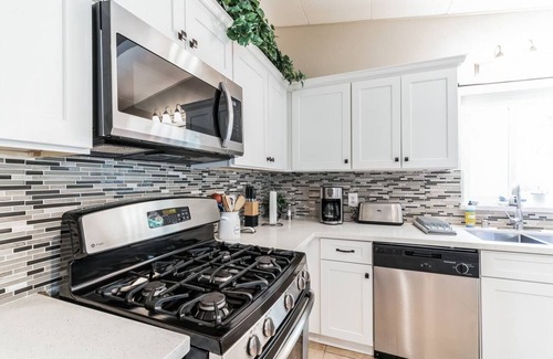 Valencia House | The Perfect Vacation Spot Near Six Flags