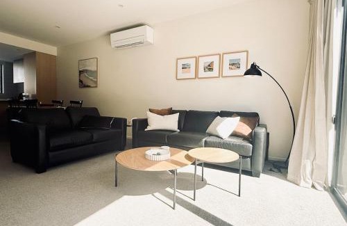 Petone Villa | The Petone Beauty - Flash, Beachside