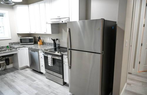 Biloxi Apartment | The Picard Room