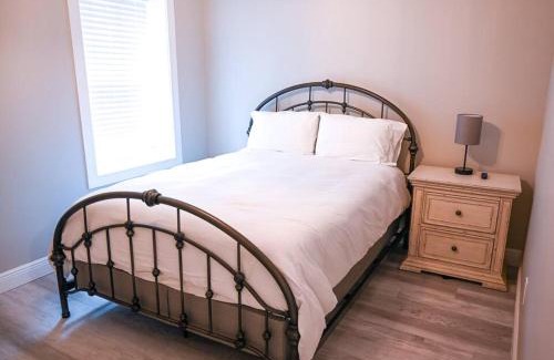 Biloxi Apartment | The Picard Room