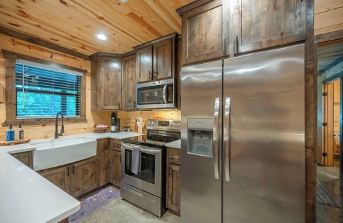 Pickens Cabin | The Pickleball Pines