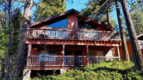 Bass Lake Resort | The Pines Resort & Conference Center