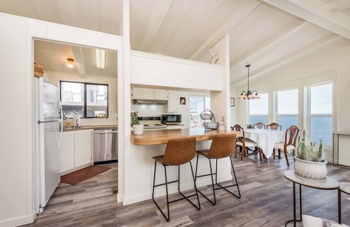 Sequim House | The Pink House - Dungeness Waterfront Home