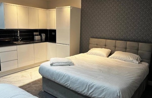 Manchester Hotel | The Pleasant House