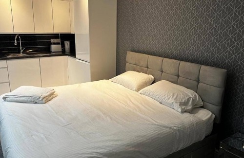 Manchester Hotel | The Pleasant House