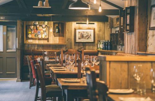 Sherborne Hotel | The Plume of Feathers