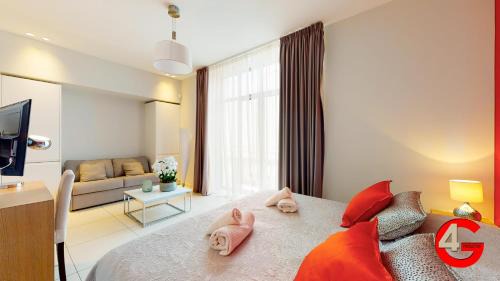Cannes City Centre Apartment | THE POOL HOUSE Cannes