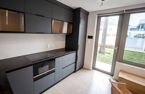 Sunset Beach Apartment | The Pool-Suite @ Oocean 9