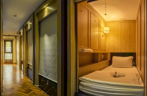 Pratunam Hotel | THE Posh Phayathai