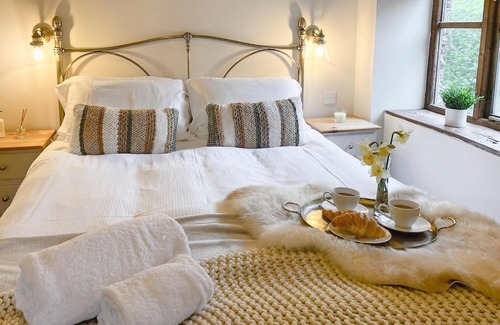 Paignton House | The Pound House