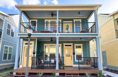 Pleasant Street House | The Prairie Suite Newly Built Upscale Central