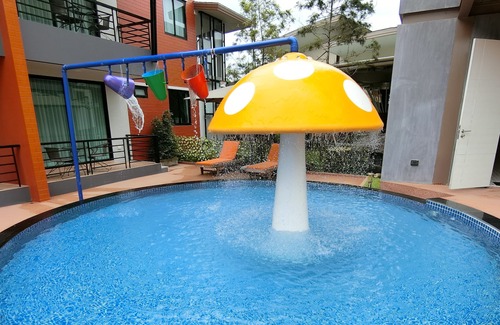 Nakhon Nayok Hotel | The Rabbit Home