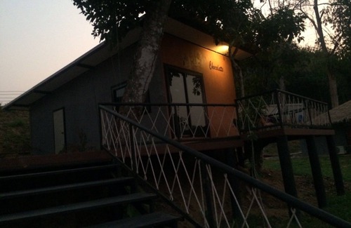 Hin Dat Hotel | The Raft Land