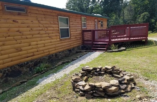 Genoa Cabin | The ranch style sandstone log home 3BR 2BA