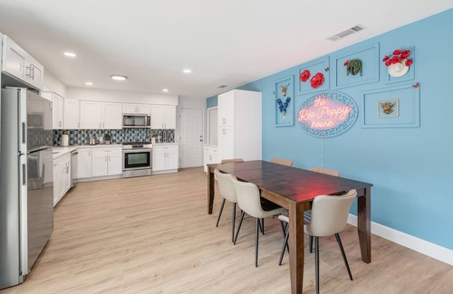 Georgetown House | The Red Poppy House