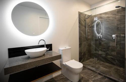 Fitzroy Apartment | The Residence Apartment 3 50 Sky