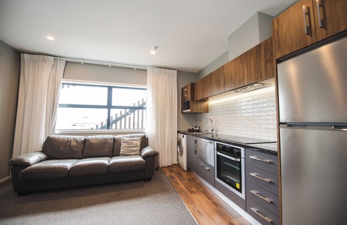 Fitzroy Apartment | The Residence Fitzroy - Pull out sofa/one bedroom - Sky Tv (Apt 3)