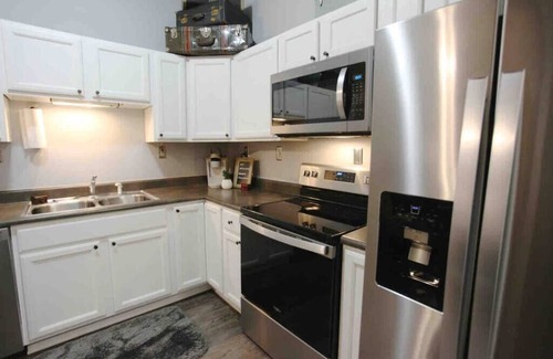 Chillicothe Apartment | The Rest Stop - Downtown Chillicothe, OH