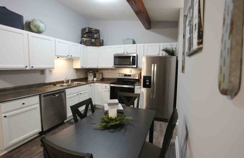 Chillicothe Apartment | The Rest Stop - Downtown Chillicothe, OH