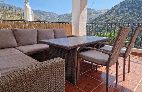 Fregenite House | The Retreat, Alcazar, Orgiva - Sleeps 8