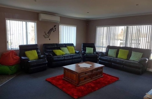 Taupo House | The Retreat Taupo, Free WiFi, Linen Supplied