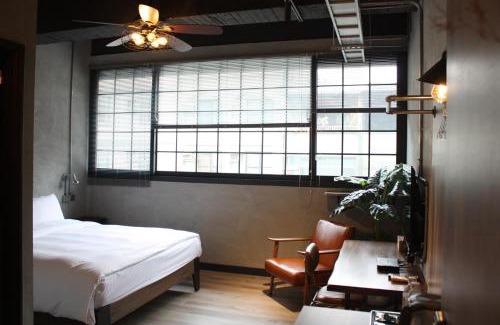 West Central District Hotel | The Retro Tai-Pan