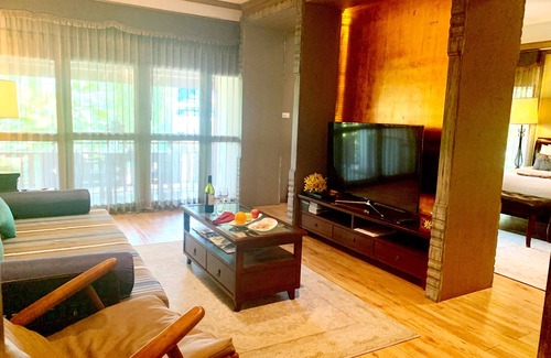 Old City Resort | The Rim Resort