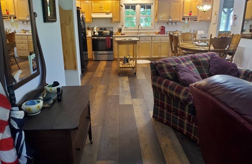 Franklin Cabin | The River Gem 3 King beds/2 baths