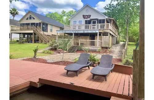 Maurepas House | The River House "Vacation like a Cajun!"