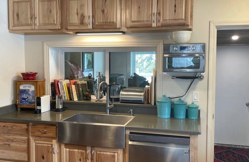 Condon Cabin | The River House Wedding & Event Venue