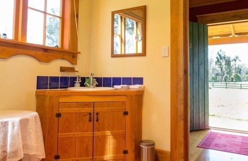 Ohakune Ski Chalet | The River Lodge - Chalet 1 with Mountain View