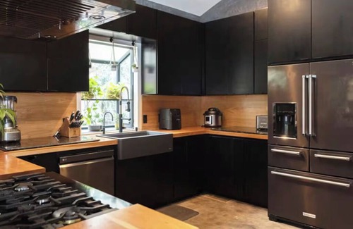 Three Rivers House | The River Palace - A Genius Getaway