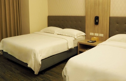 Xiaogang Hotel | The Riverside Hotel International