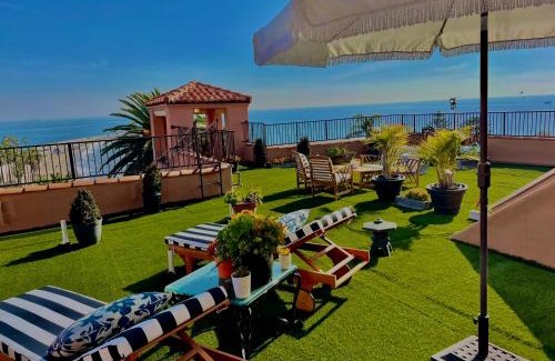 Fort MacArthur Apartment | The Riviera