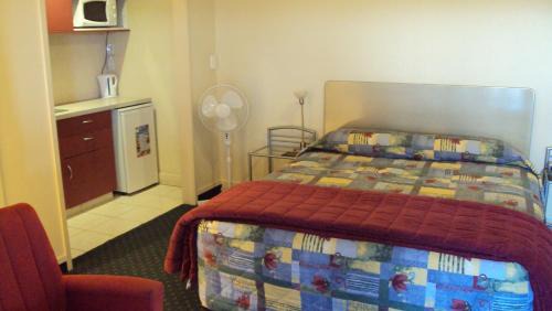 Westshore Hotel | The Rocks Motel