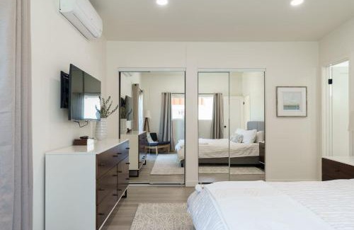 Beach Barber Tract House | The Rosemont IV - La Jolla Luxury